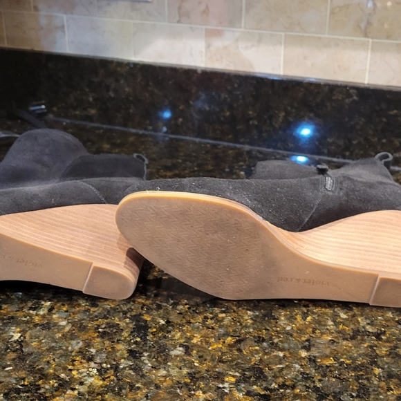 leather upper women bootie - Picture 2 of 3